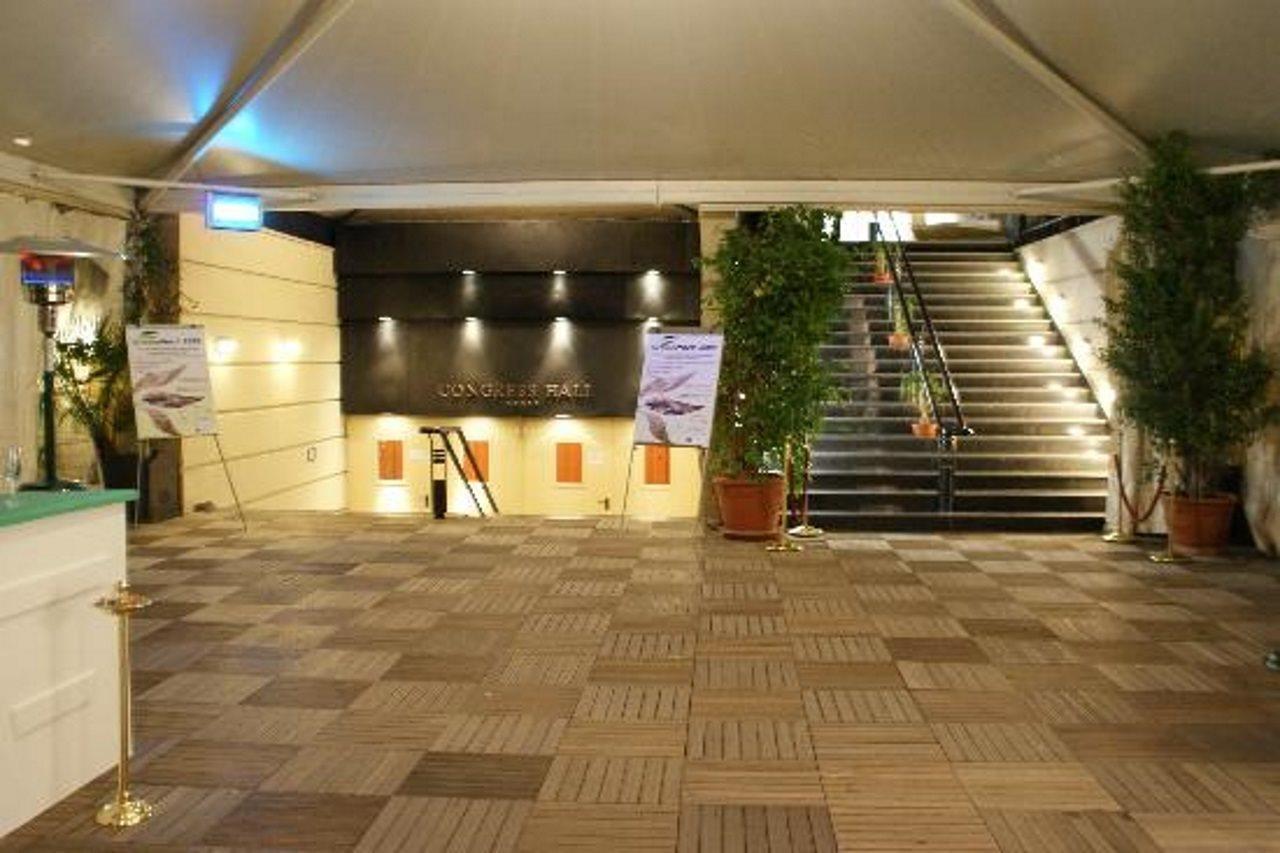 Ramada By Wyndham Naples Hotell Exteriör bild